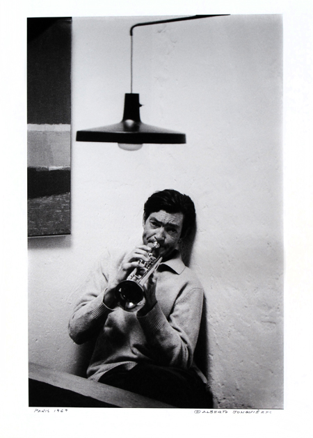 Jonquieres Alberto-Julio Cortazar en la Place du General Beuret-Fotografia-36cm x 24cm- 1967- Paris.